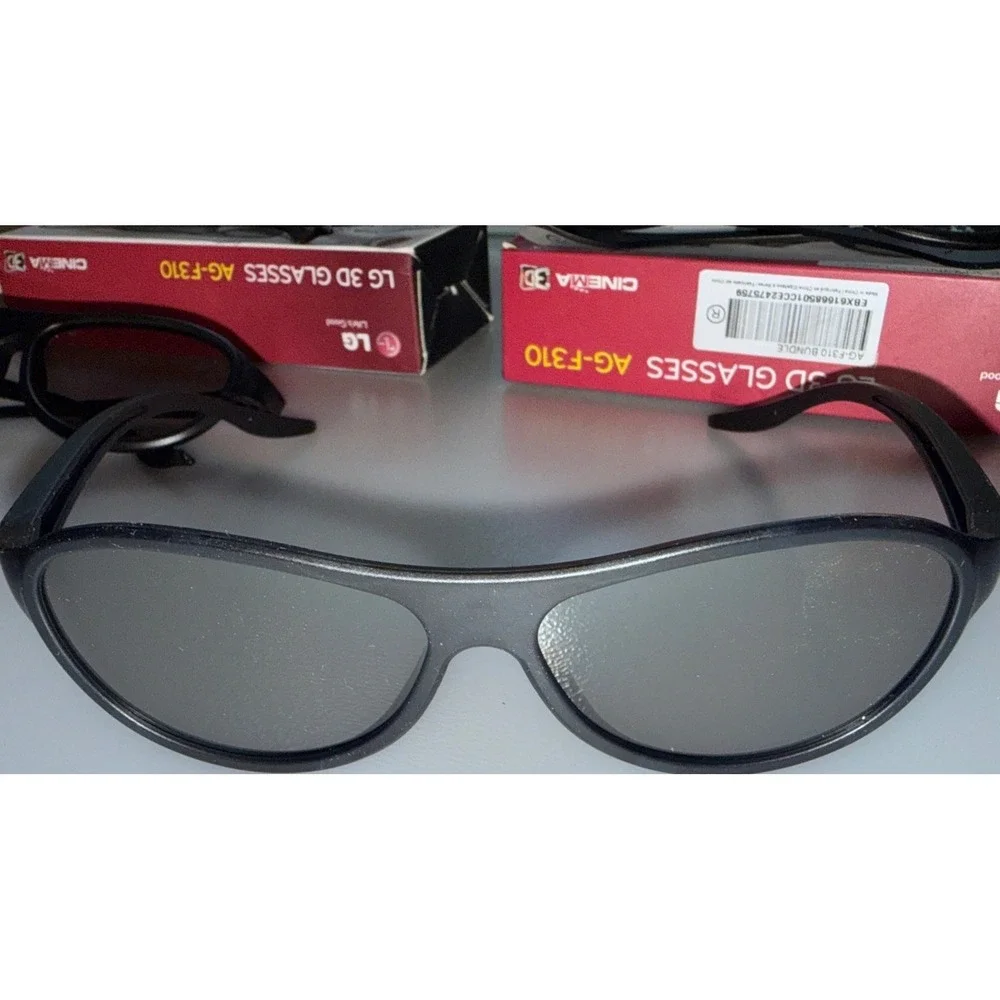 4 NEW Pairs LG Cinema 3D Glasses AG-F310 2 pairs per box. 4 pairs of black frame